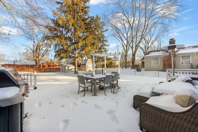 $525,000 | 35 Cloverdale Lane, Schaumburg, IL 60193