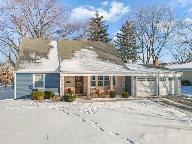 $525,000 | 35 Cloverdale Lane, Schaumburg, IL 60193