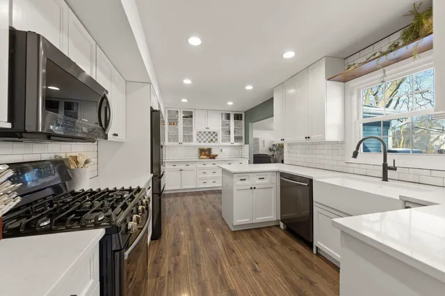 $525,000 | 35 Cloverdale Lane, Schaumburg, IL 60193