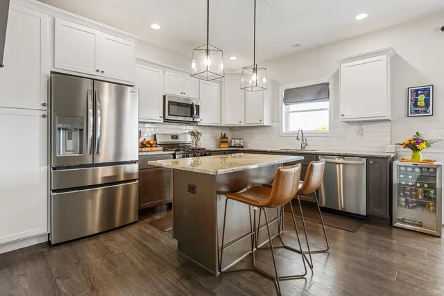 $429,900 | 806 Cole Lane, Mahomet, IL 61853