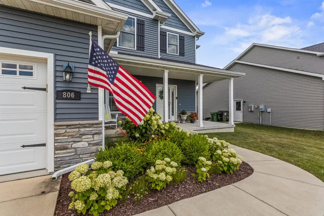 $429,900 | 806 Cole Lane, Mahomet, IL 61853