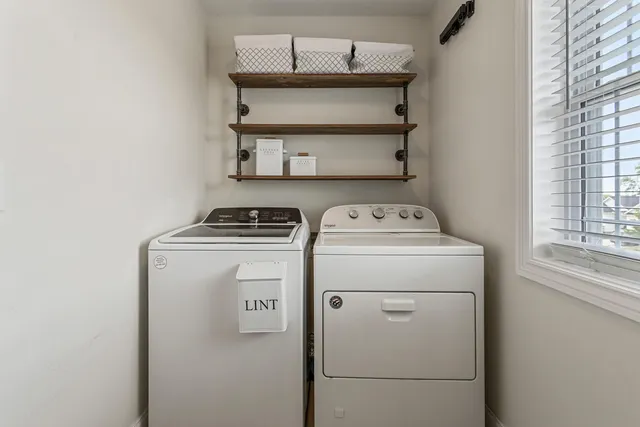 $429,900 | 806 Cole Lane, Mahomet, IL 61853