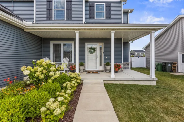 $429,900 | 806 Cole Lane, Mahomet, IL 61853