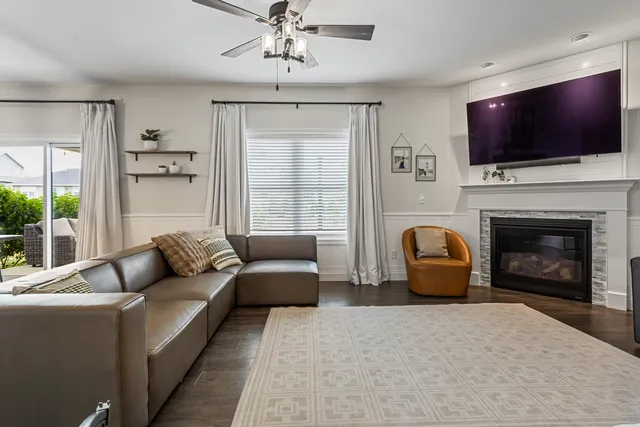 $429,900 | 806 Cole Lane, Mahomet, IL 61853