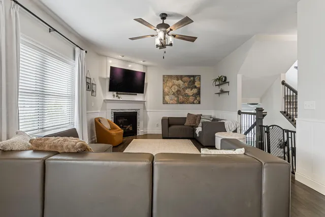 $429,900 | 806 Cole Lane, Mahomet, IL 61853