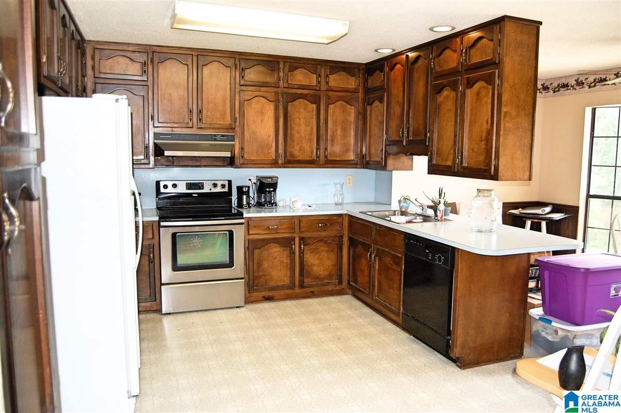 290 Sitton Road Hayden, AL 35079 - Photo 3 of 11