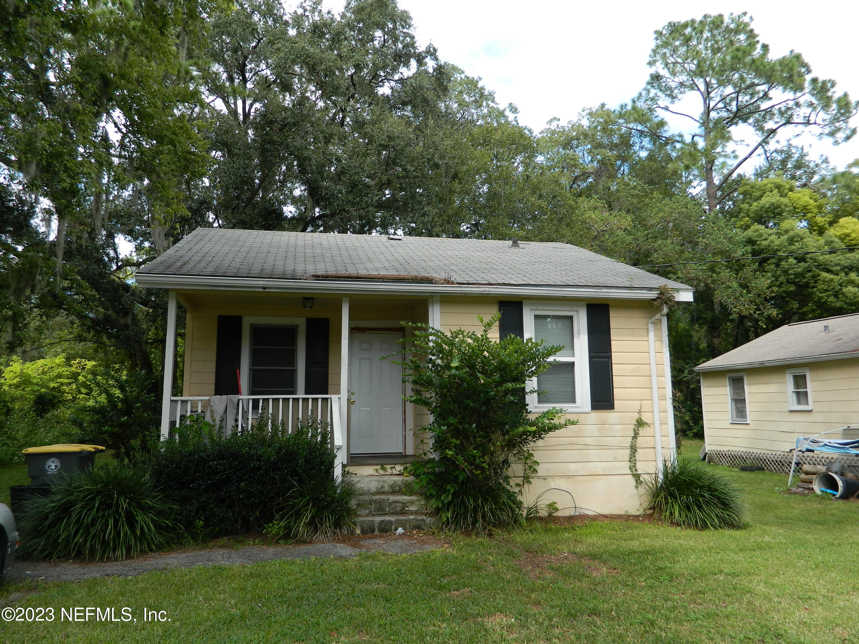 2463 Jernigan Road Jacksonville, FL 32207 - Photo 3 of 9 DSCN7146