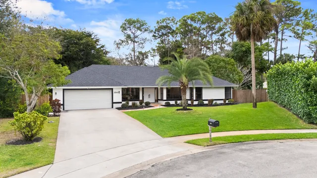 $989,000 | 150 Sandy Pine Court, Wellington, FL 33414