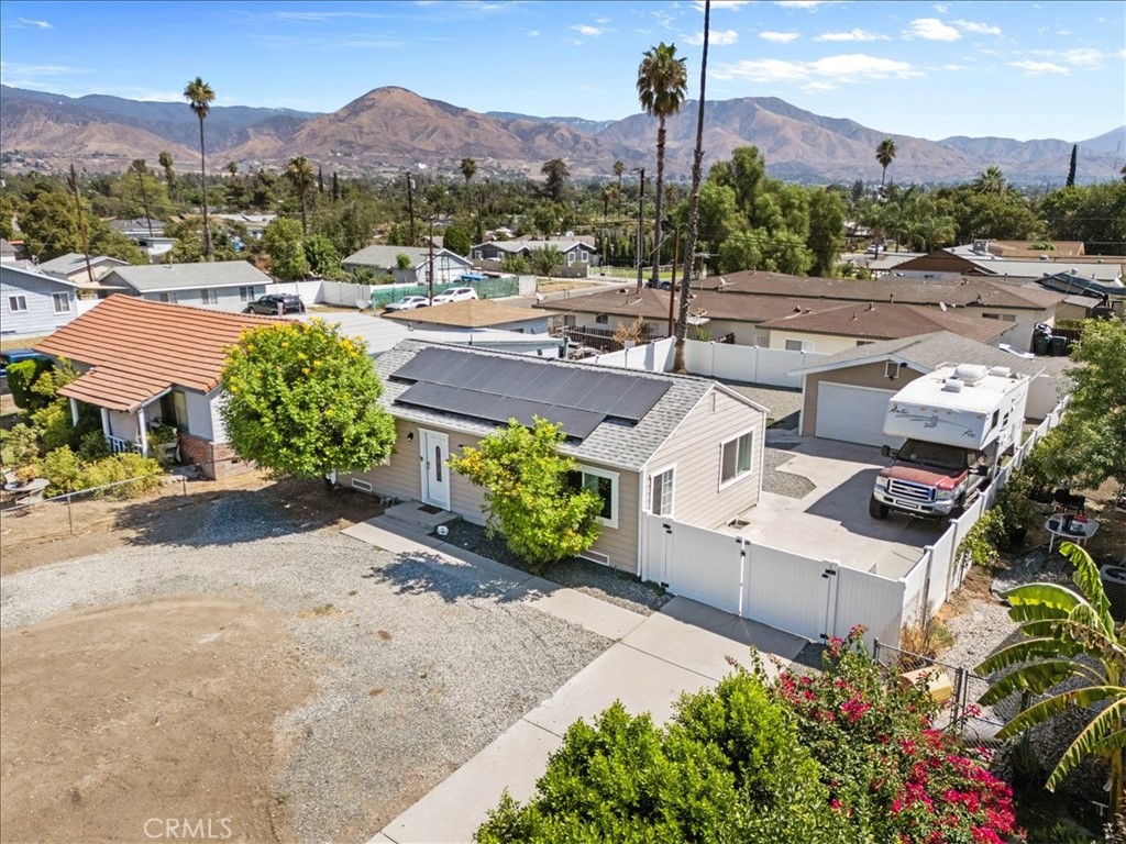 7167 Osbun Road San Bernardino, CA 92404 - Photo 12 of 35 a picture of a city with lots of flower plants