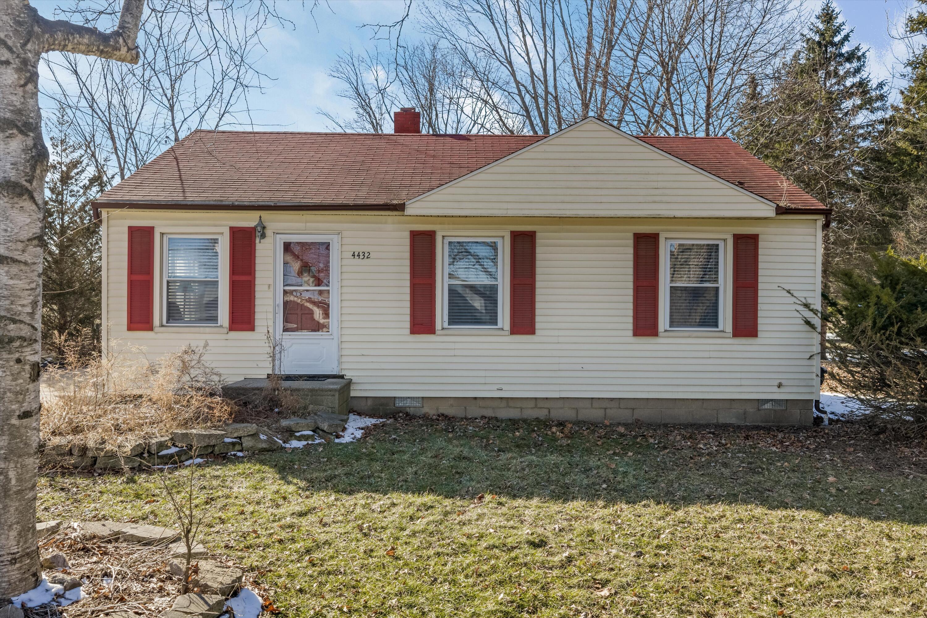 4432 Morrish Road Swartz Creek, MI 48473 - Photo 2 of 17 Front
