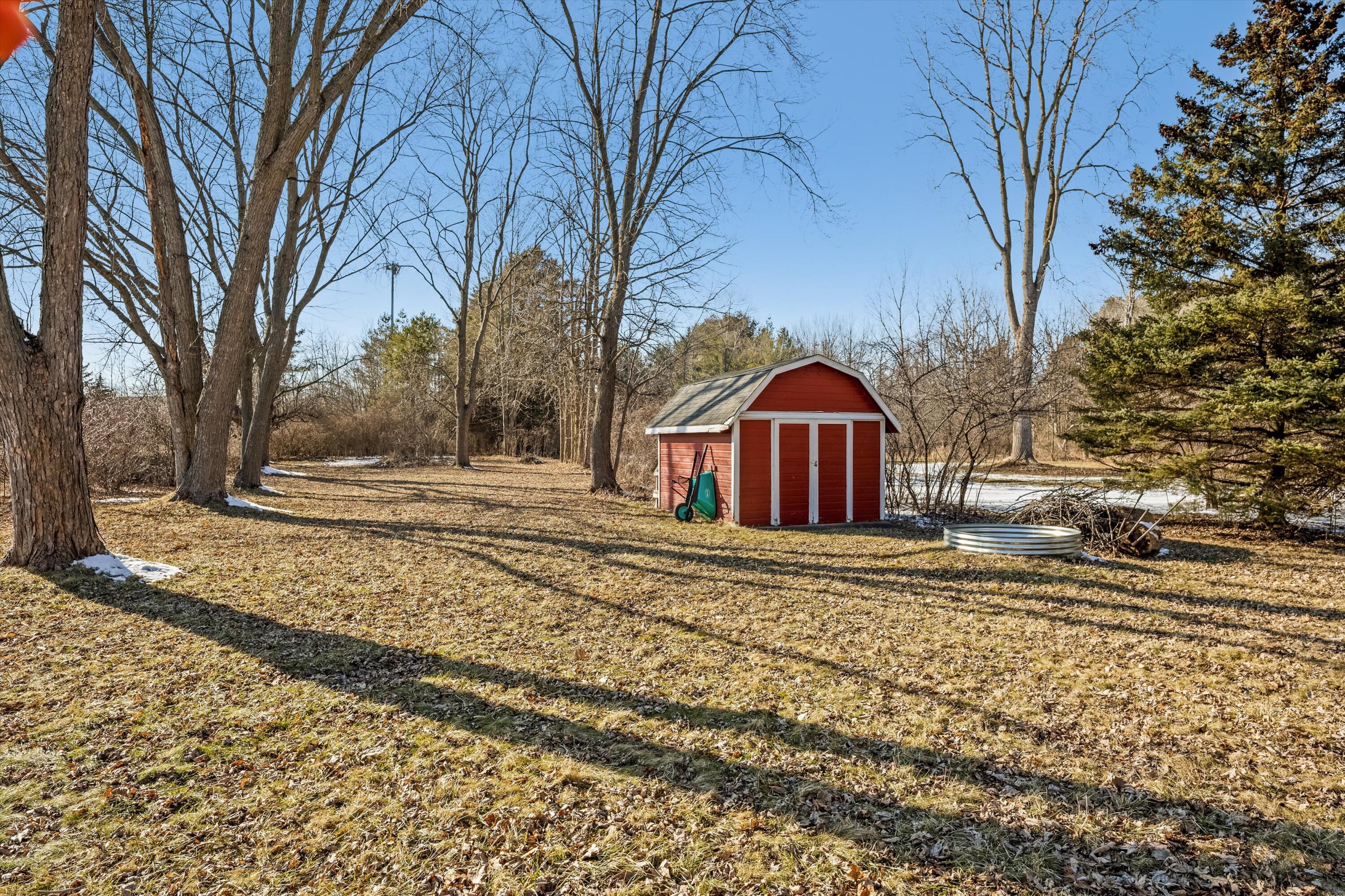 4432 Morrish Road Swartz Creek, MI 48473 - Photo 8 of 17 Shed