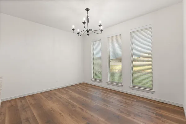 $349,900 | 1707 Lakeway Drive, Cleburne, TX 76033