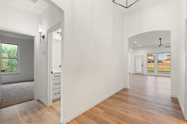 $349,900 | 1707 Lakeway Drive, Cleburne, TX 76033