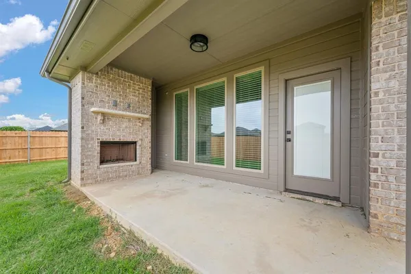 $349,900 | 1707 Lakeway Drive, Cleburne, TX 76033