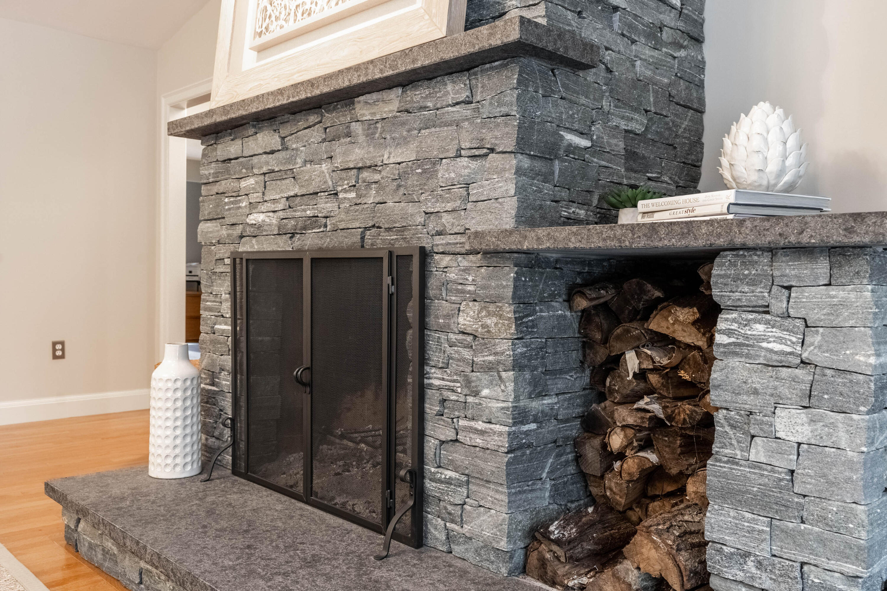 19 Conifer Ridge Cumberland Foreside, ME 04110 - Photo 5 of 38 Living Room