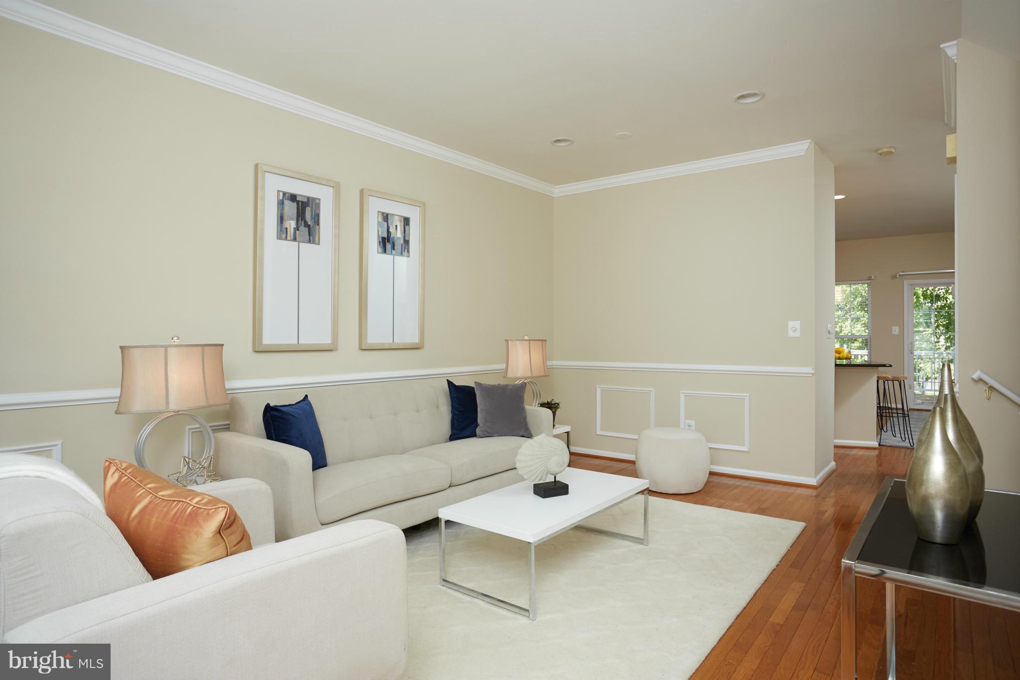 1266 Vintage Place Reston, VA 20194 - Photo 2 of 27 Living Room
