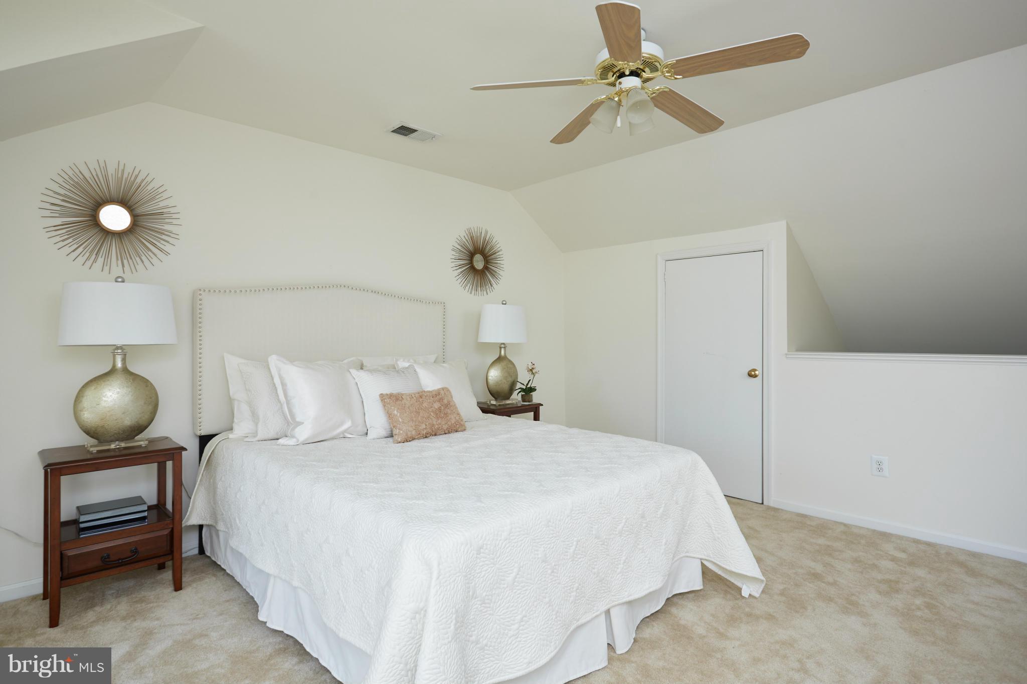 1266 Vintage Place Reston, VA 20194 - Photo 15 of 27 Bedroom (Master)