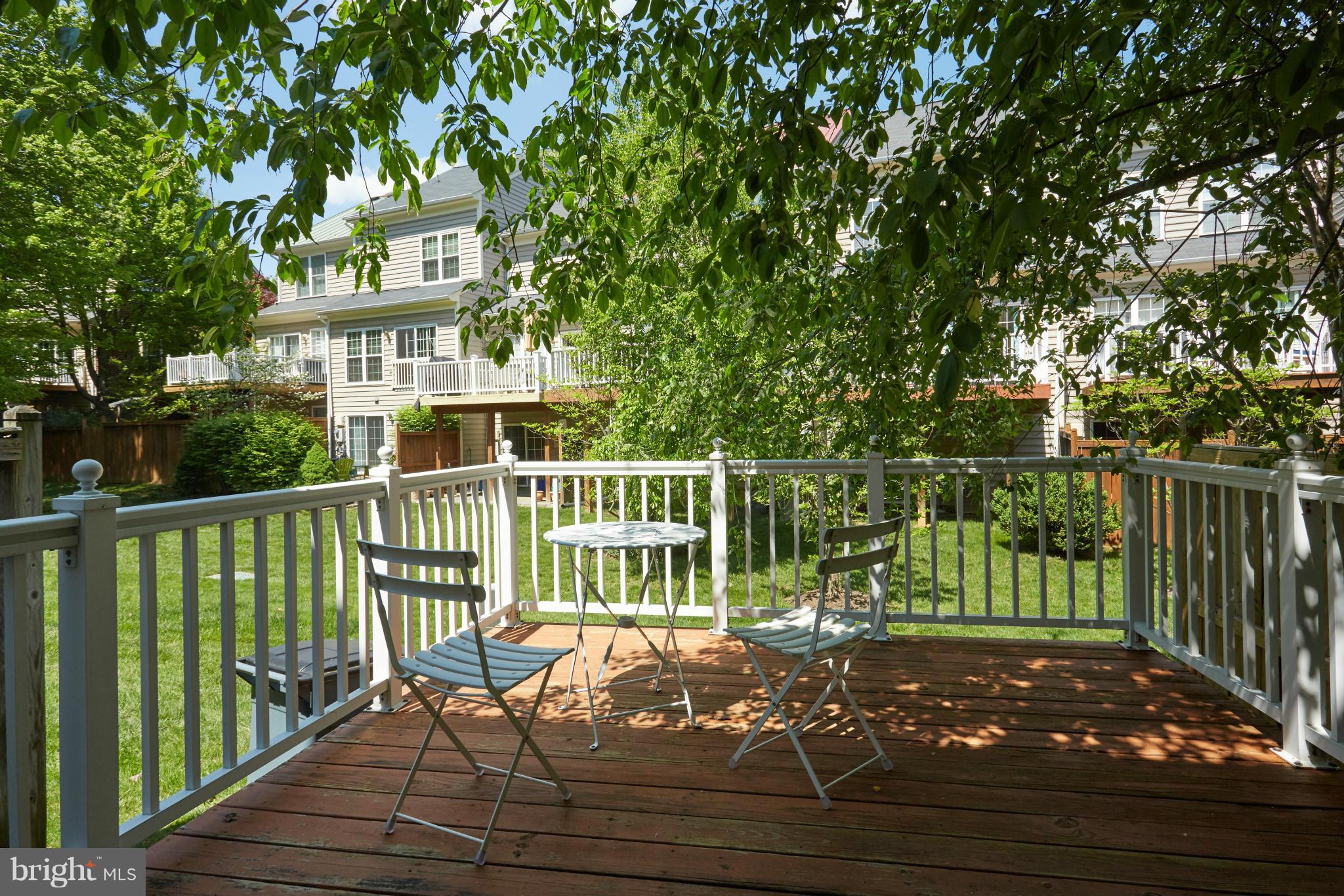 1266 Vintage Place Reston, VA 20194 - Photo 25 of 27 Exterior (Rear)