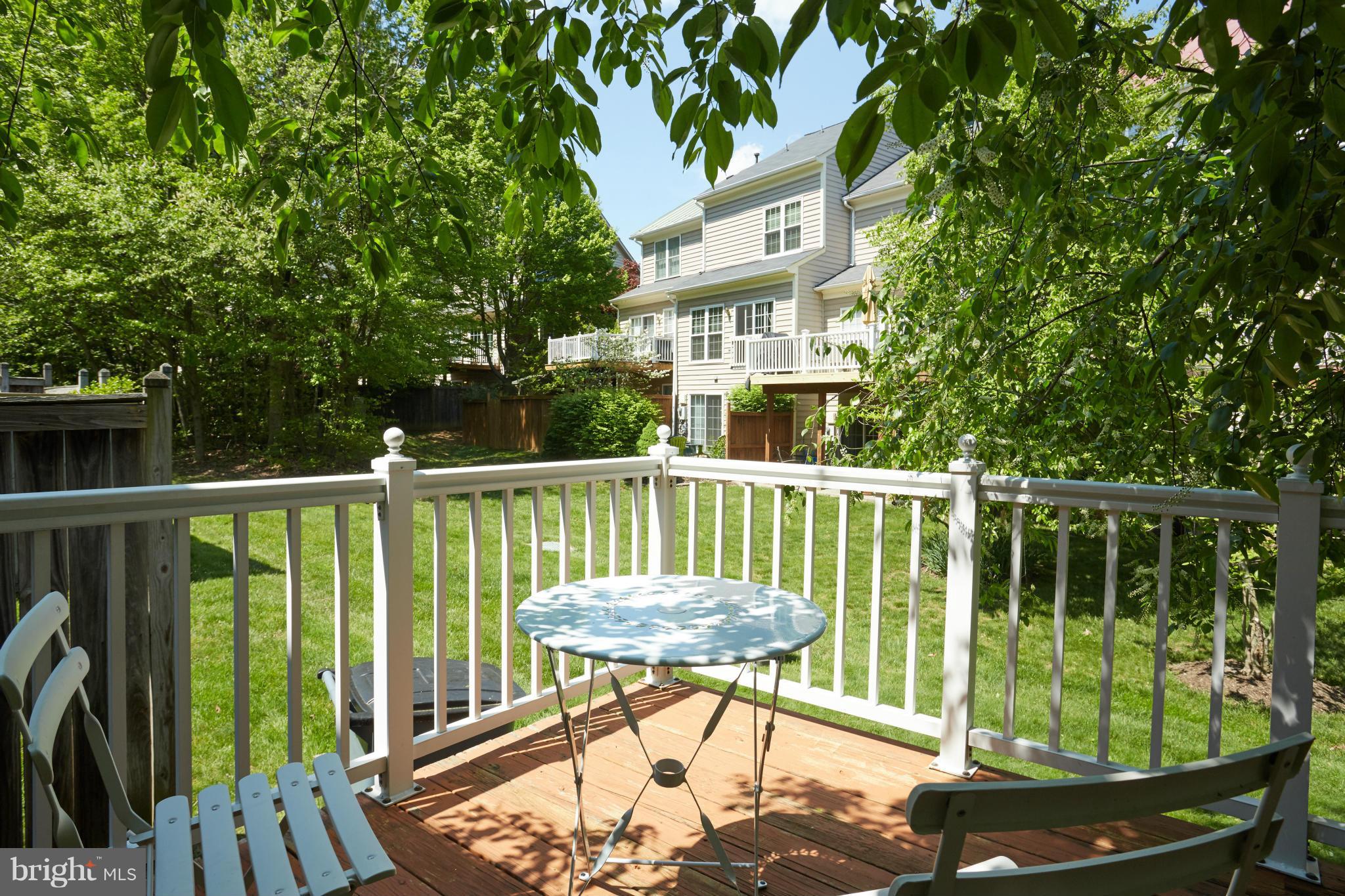 1266 Vintage Place Reston, VA 20194 - Photo 26 of 27 Exterior (Rear)