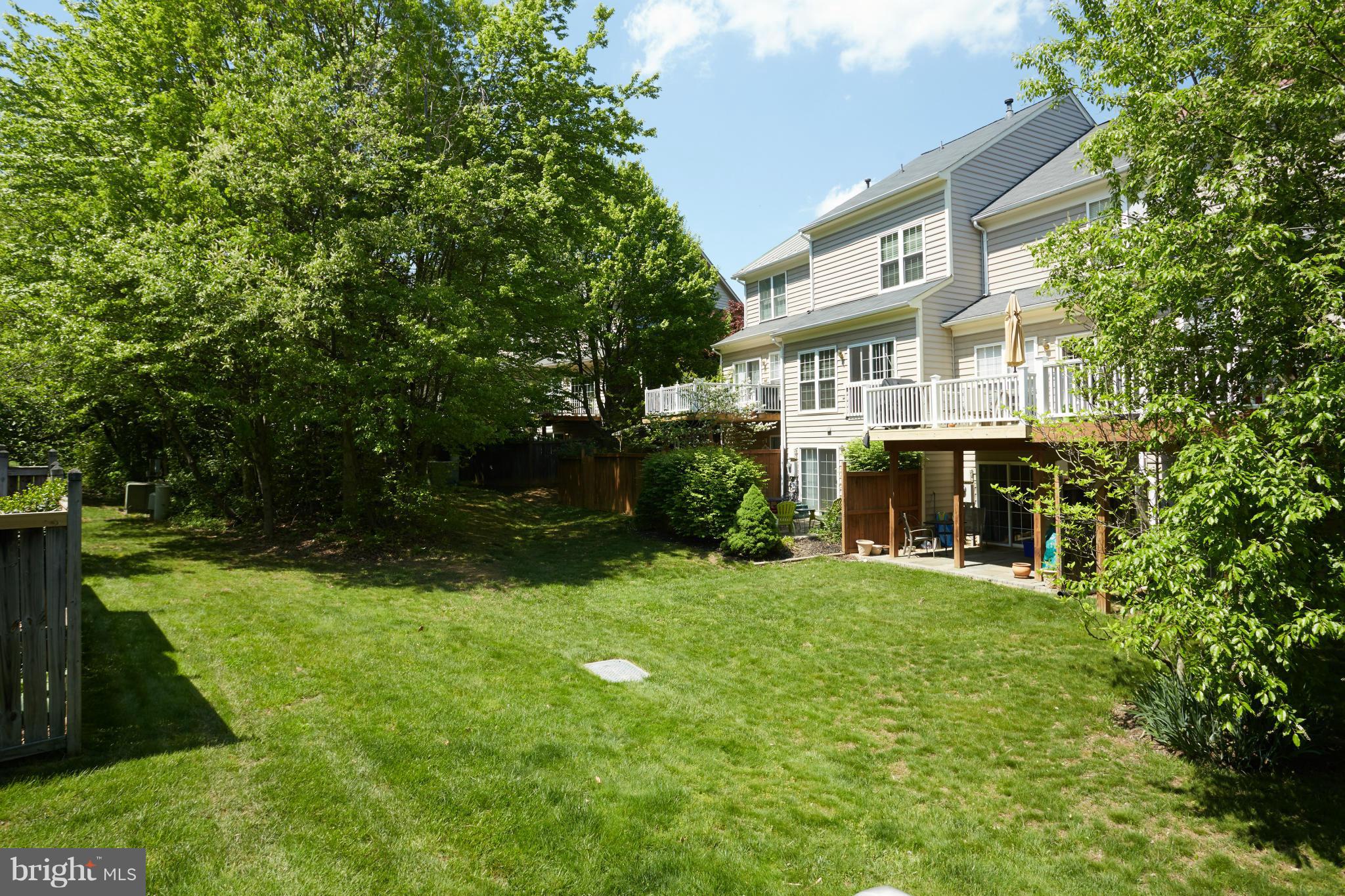 1266 Vintage Place Reston, VA 20194 - Photo 27 of 27 Exterior (Rear)