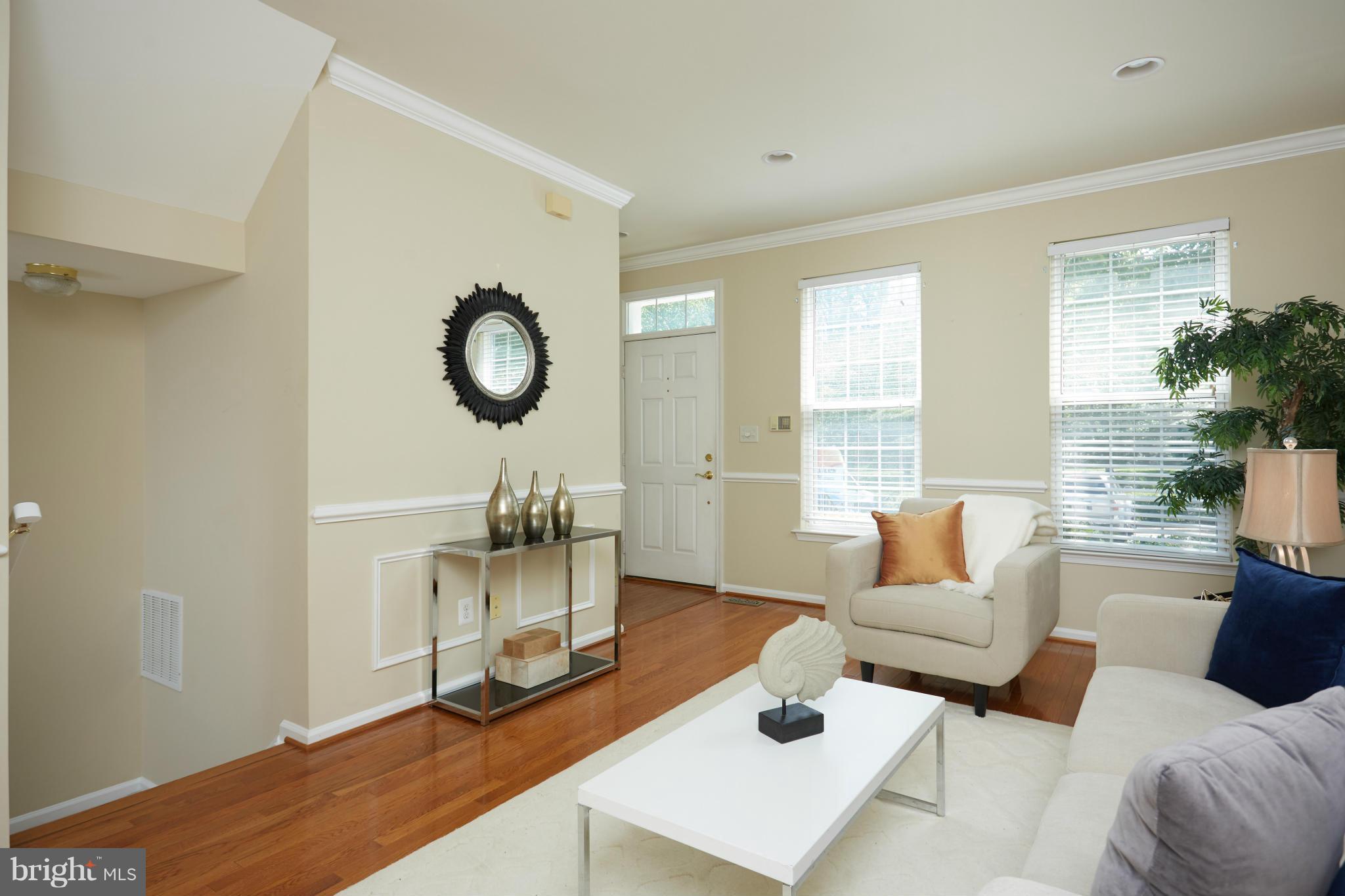 1266 Vintage Place Reston, VA 20194 - Photo 5 of 27 Interior (General)