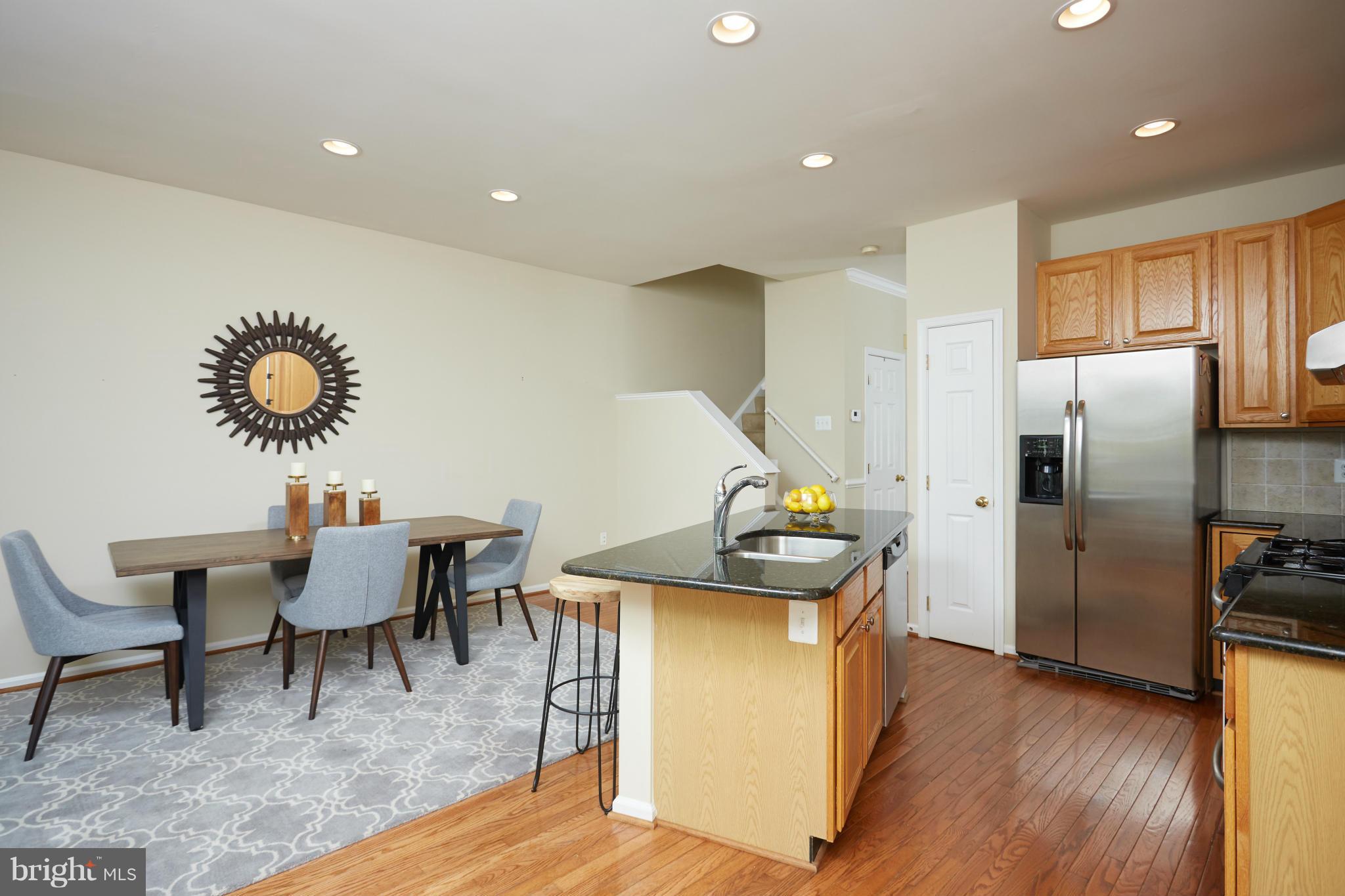 1266 Vintage Place Reston, VA 20194 - Photo 10 of 27 Interior (General)