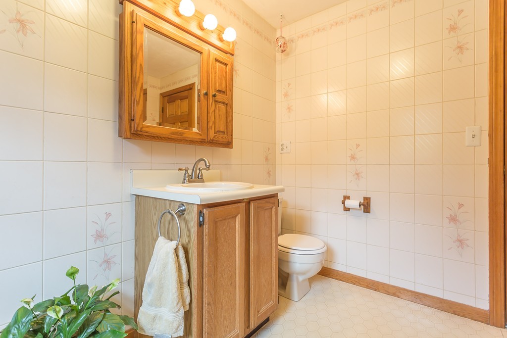 10 Warrior Road Taunton, MA 02780 - Photo 11 of 25