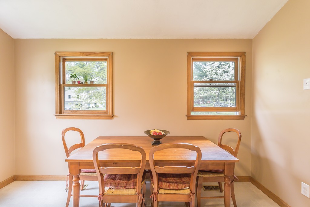 10 Warrior Road Taunton, MA 02780 - Photo 4 of 25