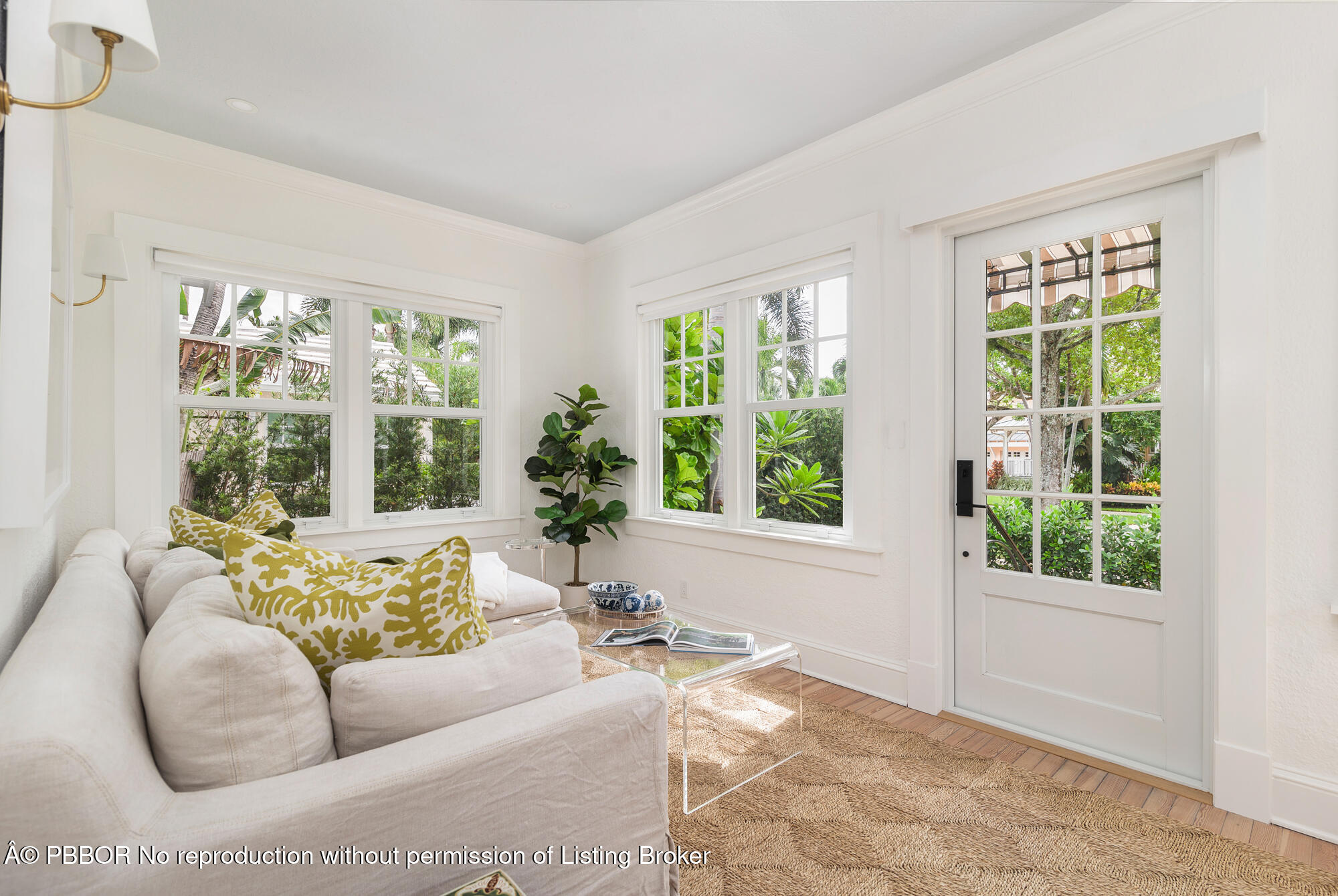 203 Westminster Road West Palm Beach, FL 33405 - Photo 4 of 26 low-8