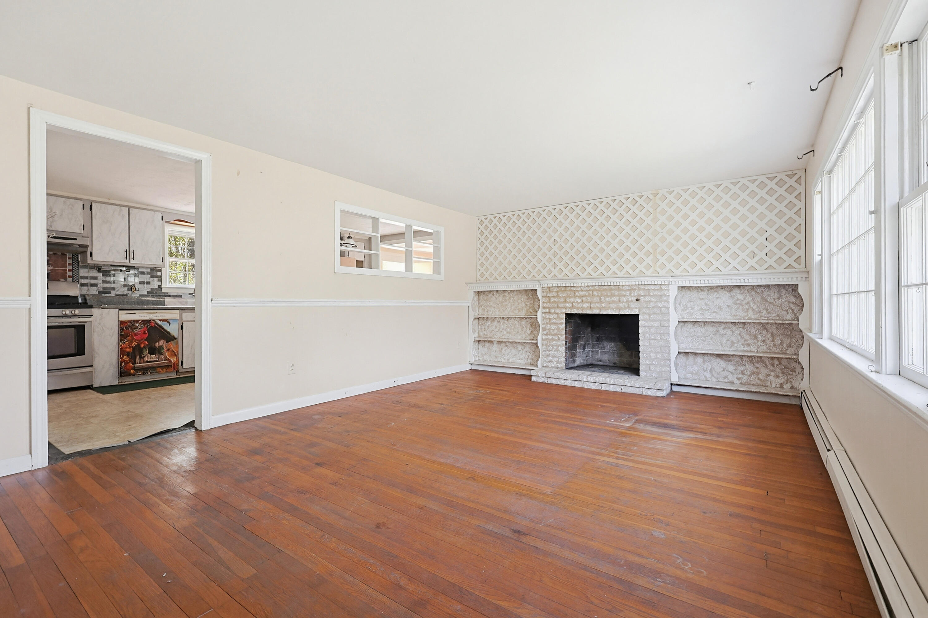 29 Edlen Lane Hyannis, MA 02601 - Photo 3 of 30 IMG_2913
