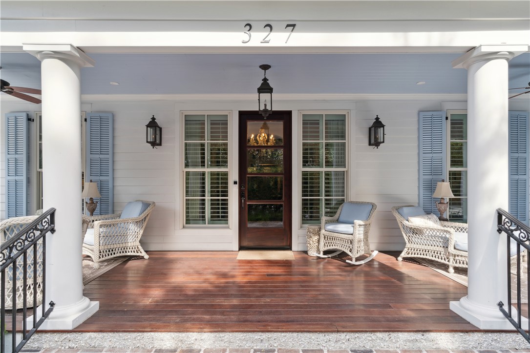 327 Butler Avenue St. Simons Island, GA 31522 - Photo 2 of 69