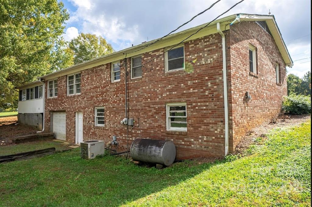 283 Gaddis Road, Unit 7/8 Oakboro, NC 28129 - Photo 7 of 30 Gallery Image 7