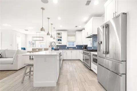 $1,990,000 | 135 Sunrise Avenue, Port Aransas, TX 78373