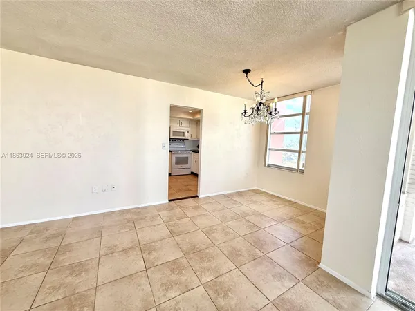 $235,000 | 1351 Northeast Miami Gardens Drive, Unit 626E, Miami, FL 33179