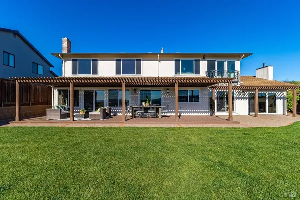$1,299,999 | 312 Baker Court, Benicia, CA 94510