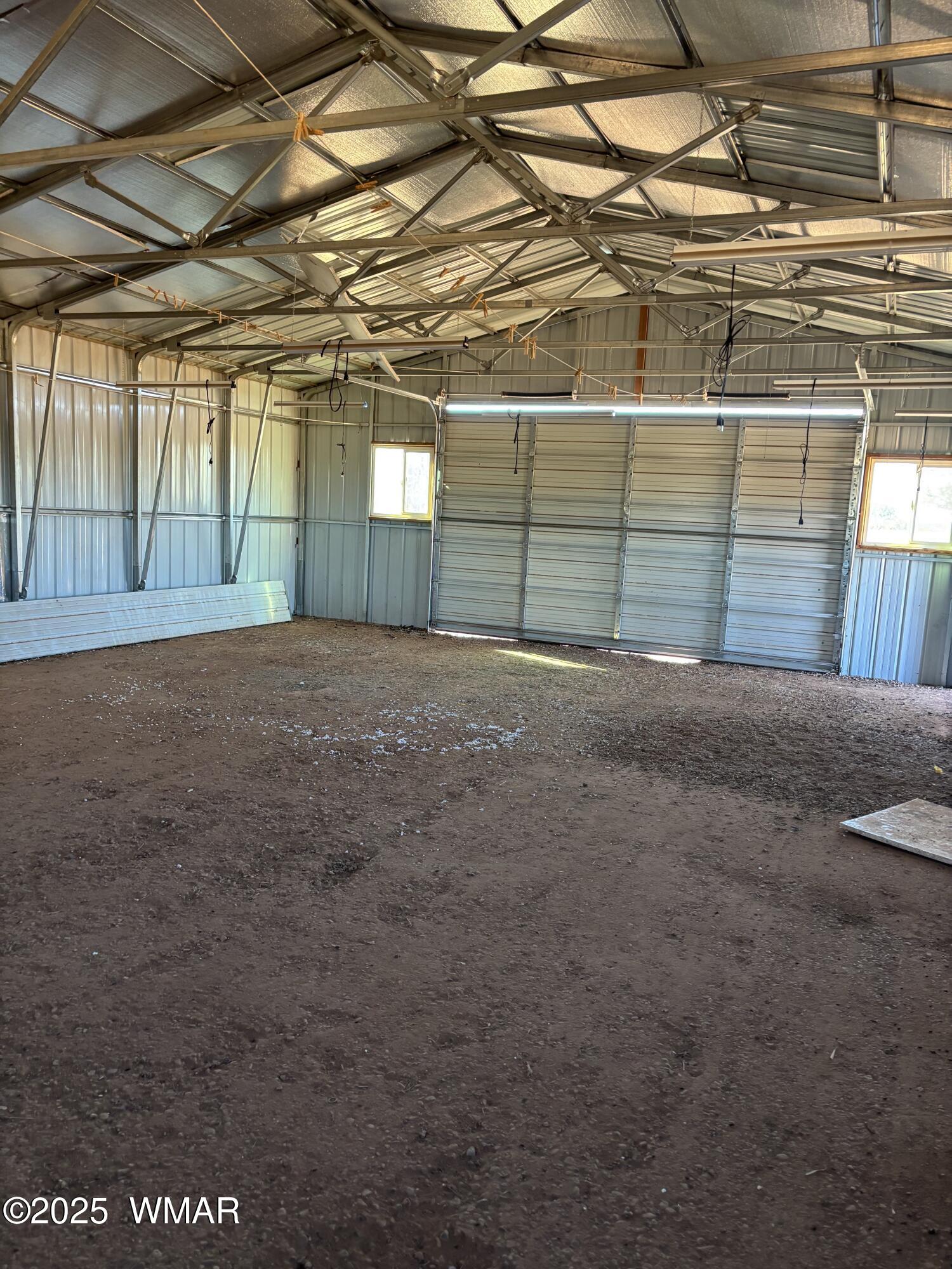 5985 Cow Bell Road Heber, AZ 85928 - Photo 18 of 26 Garage Doors