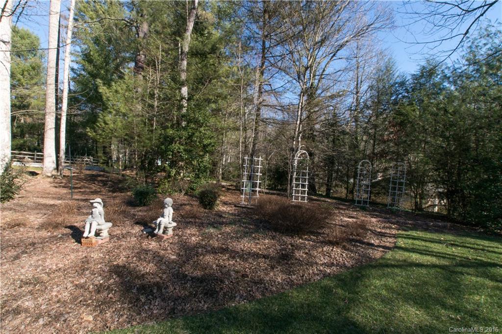 248 Fallen Timber Road, Unit 14 Hendersonville, NC 28791 - Photo 2 of 22 Gallery Image 2