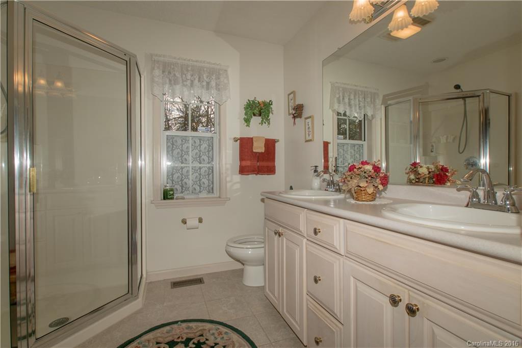 248 Fallen Timber Road, Unit 14 Hendersonville, NC 28791 - Photo 11 of 22 Gallery Image 11
