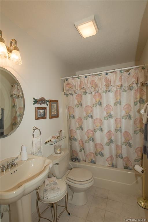 248 Fallen Timber Road, Unit 14 Hendersonville, NC 28791 - Photo 13 of 22 Gallery Image 13