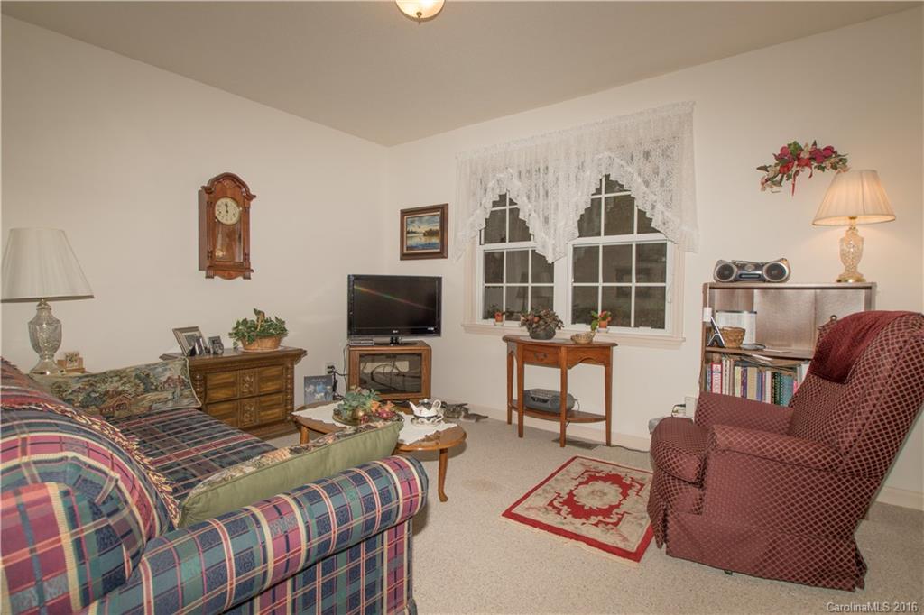 248 Fallen Timber Road, Unit 14 Hendersonville, NC 28791 - Photo 14 of 22 Gallery Image 14