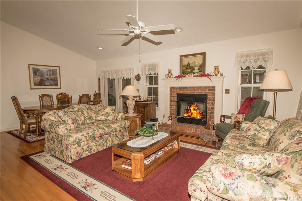 248 Fallen Timber Road, Unit 14 Hendersonville, NC 28791 - Photo 5 of 22 Gallery Image 5