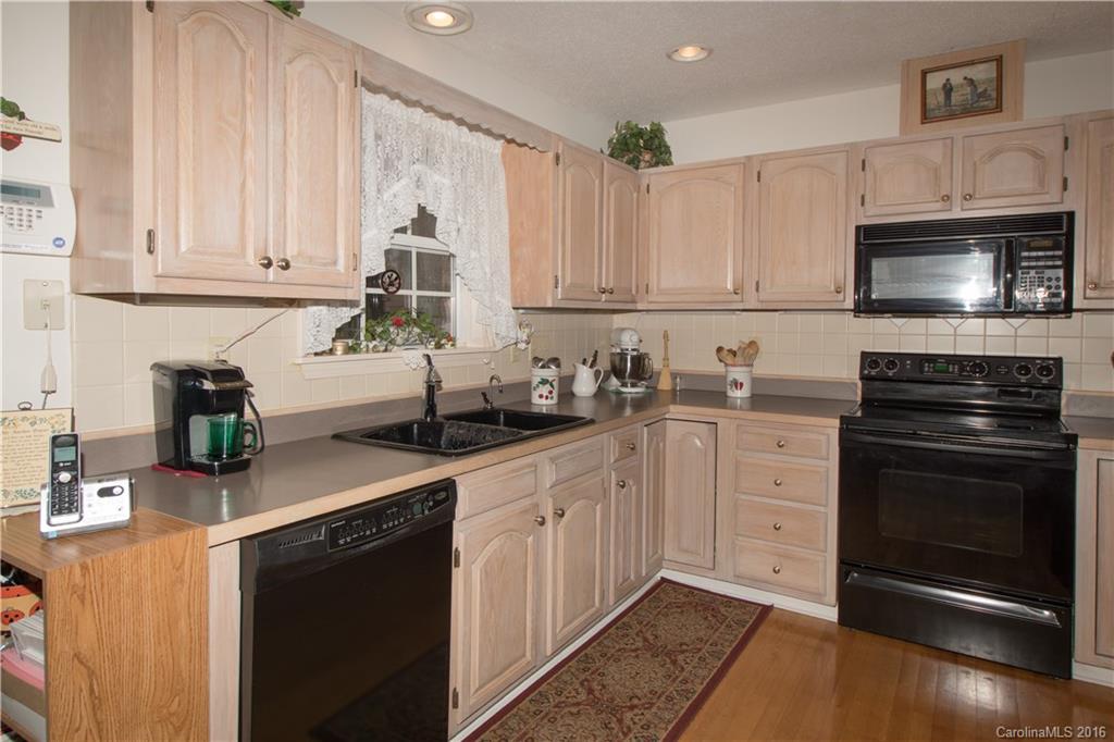 248 Fallen Timber Road, Unit 14 Hendersonville, NC 28791 - Photo 7 of 22 Gallery Image 7