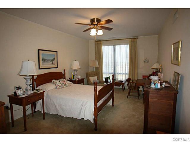 850 Cherokee Road, Unit H5 Charlotte, NC 28207 - Photo 10 of 10 Gallery Image 10