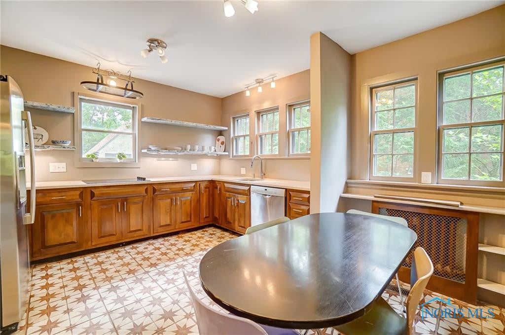 3533 Edgevale Road Toledo, OH 43606 - Photo 13 of 31 Gallery Image 13