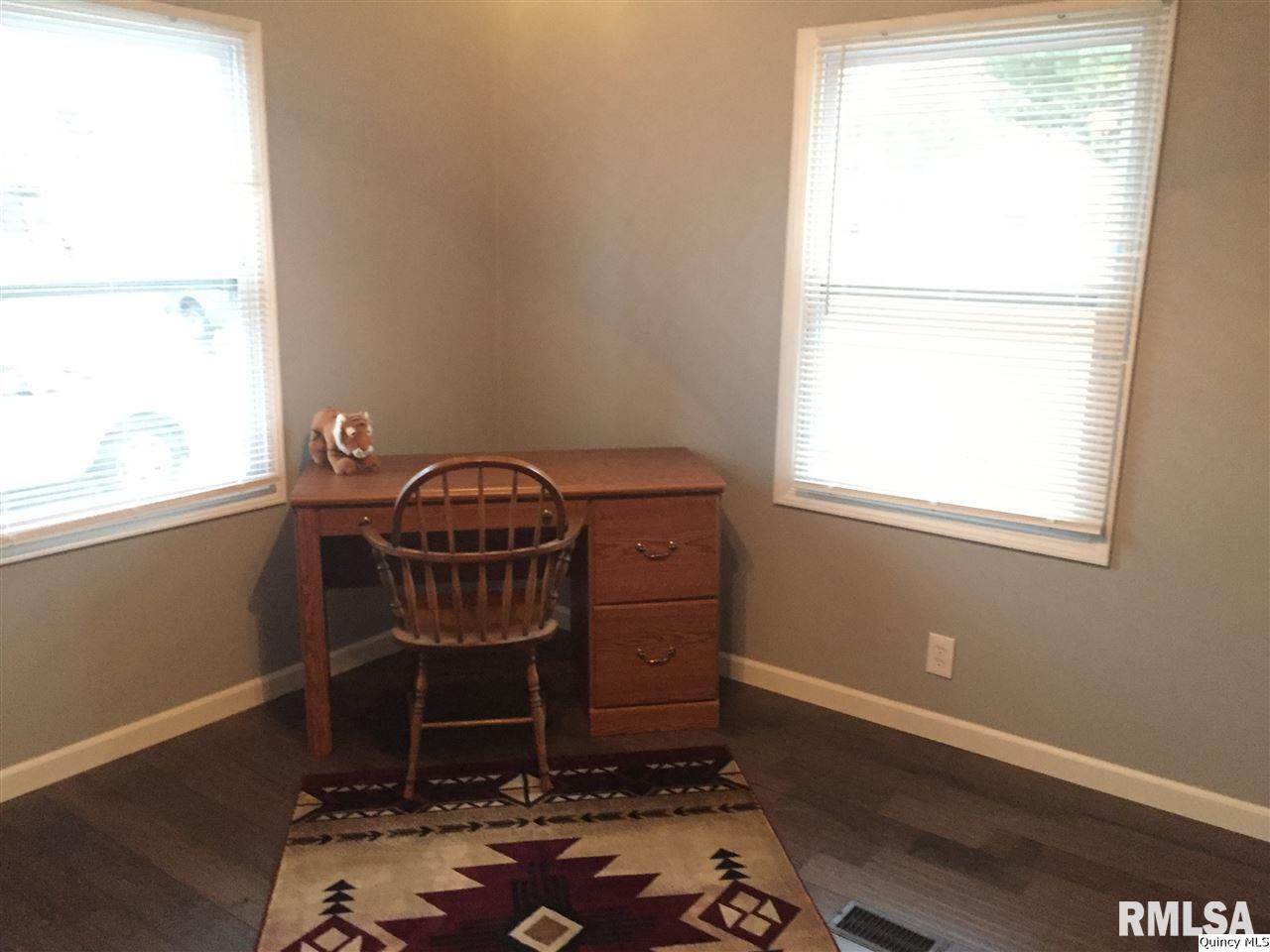2133 Rancho Boulevard Quincy, IL 62305 - Photo 18 of 24 Gallery Image 18