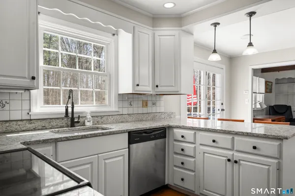 $549,900 | 85 Lawton Road, Canton, CT 06019