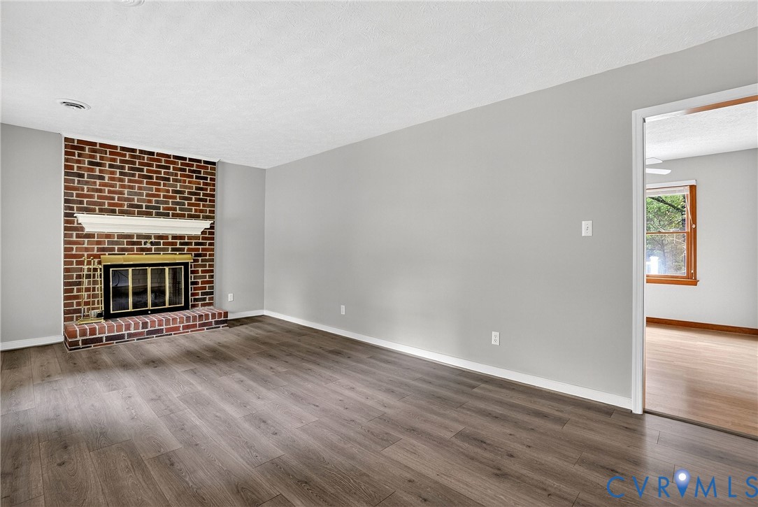 7250 Walnut Grove Drive Mechanicsville, VA 23111 - Photo 4 of 36