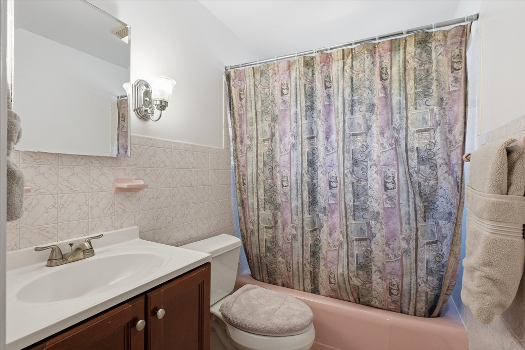 15 Squanto Road Woburn, MA 01801 - Photo 12 of 42