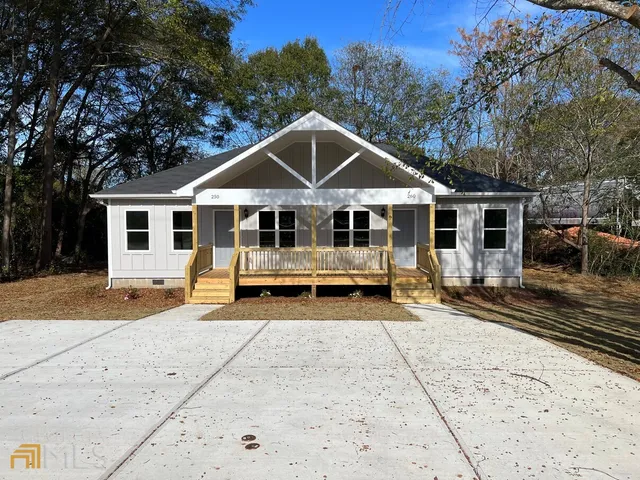 $1,450 | 250 Holly Street, Social Circle, GA 30025
