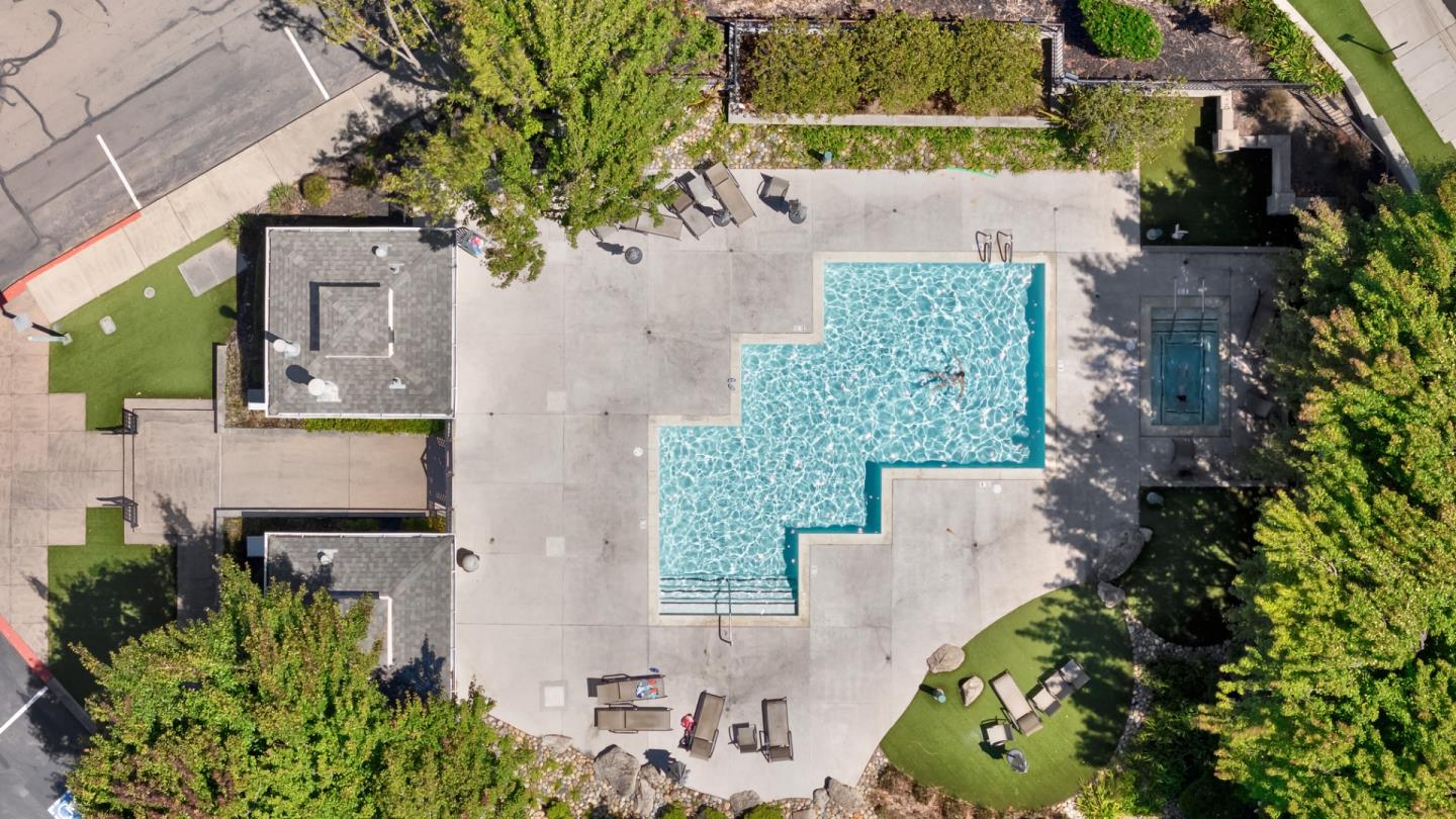 7445 Brigadoon Way Dublin, CA 94568 - Photo 3 of 22